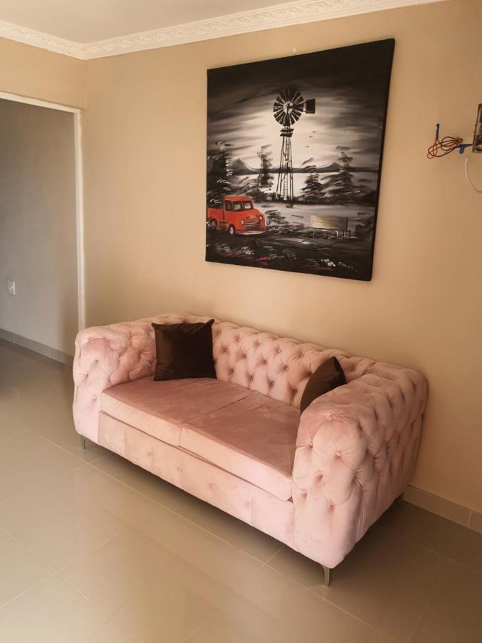 Bf Dlamini Apartment *